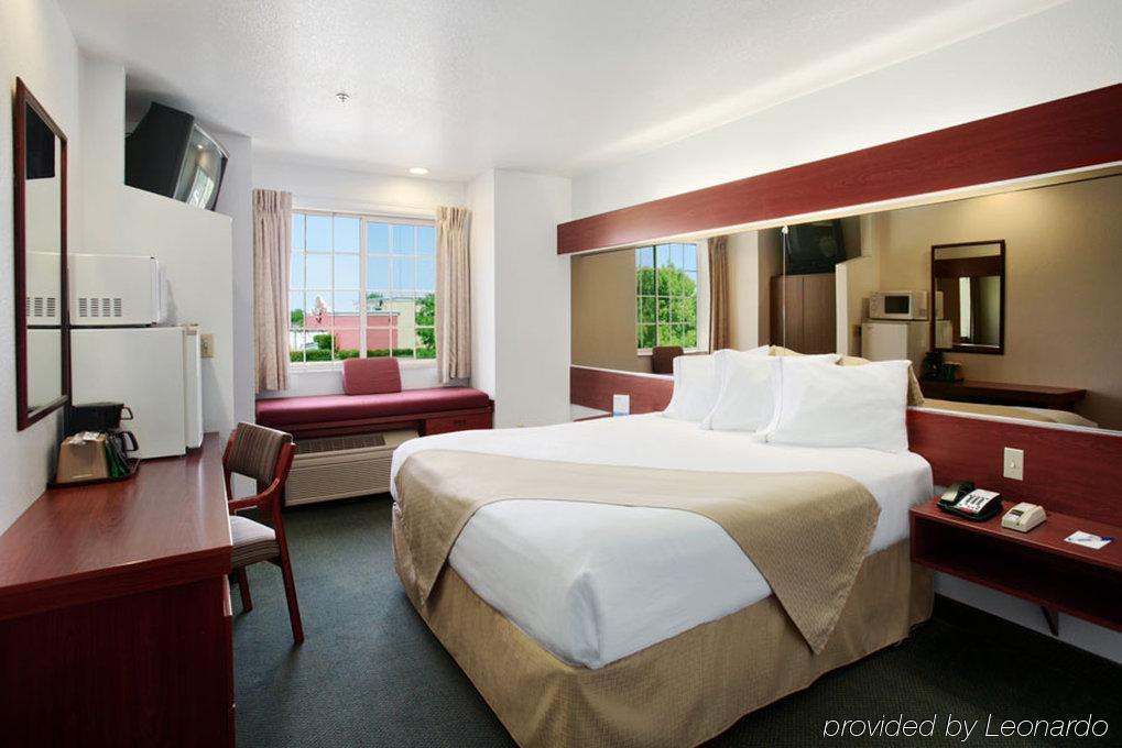 Travelodge By Wyndham สต็อกตัน ภายนอก รูปภาพ